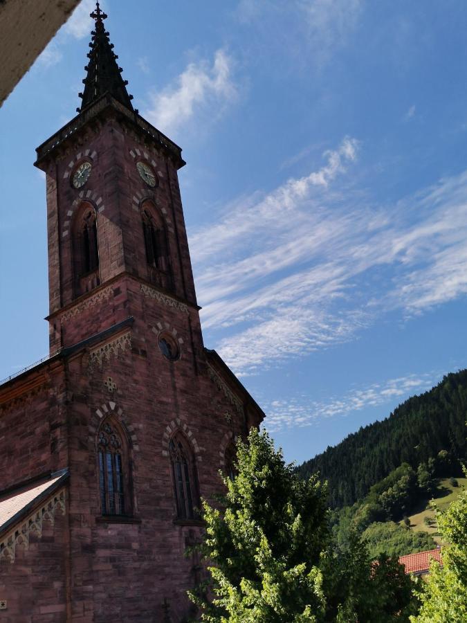 Hotel Gruener Baum - Hotel Im Murgtal, Schwarzwald Weisenbach Dış mekan fotoğraf