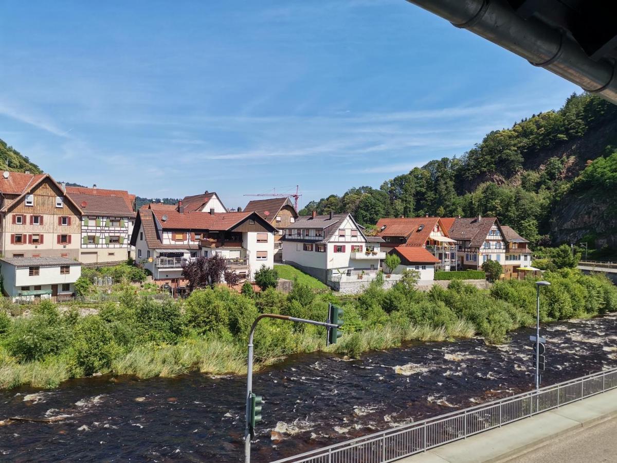 Hotel Gruener Baum - Hotel Im Murgtal, Schwarzwald Weisenbach Dış mekan fotoğraf