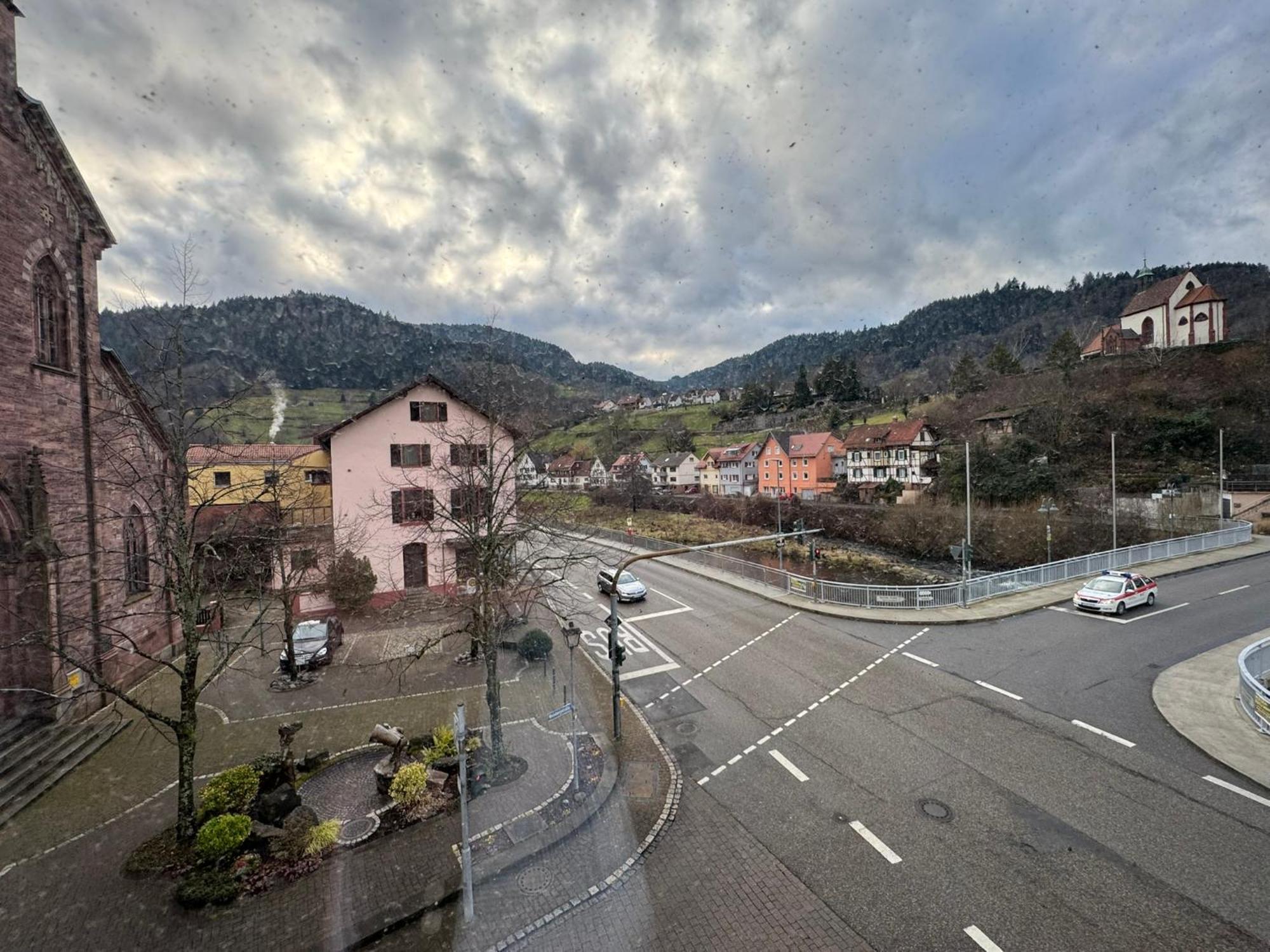 Hotel Gruener Baum - Hotel Im Murgtal, Schwarzwald Weisenbach Dış mekan fotoğraf